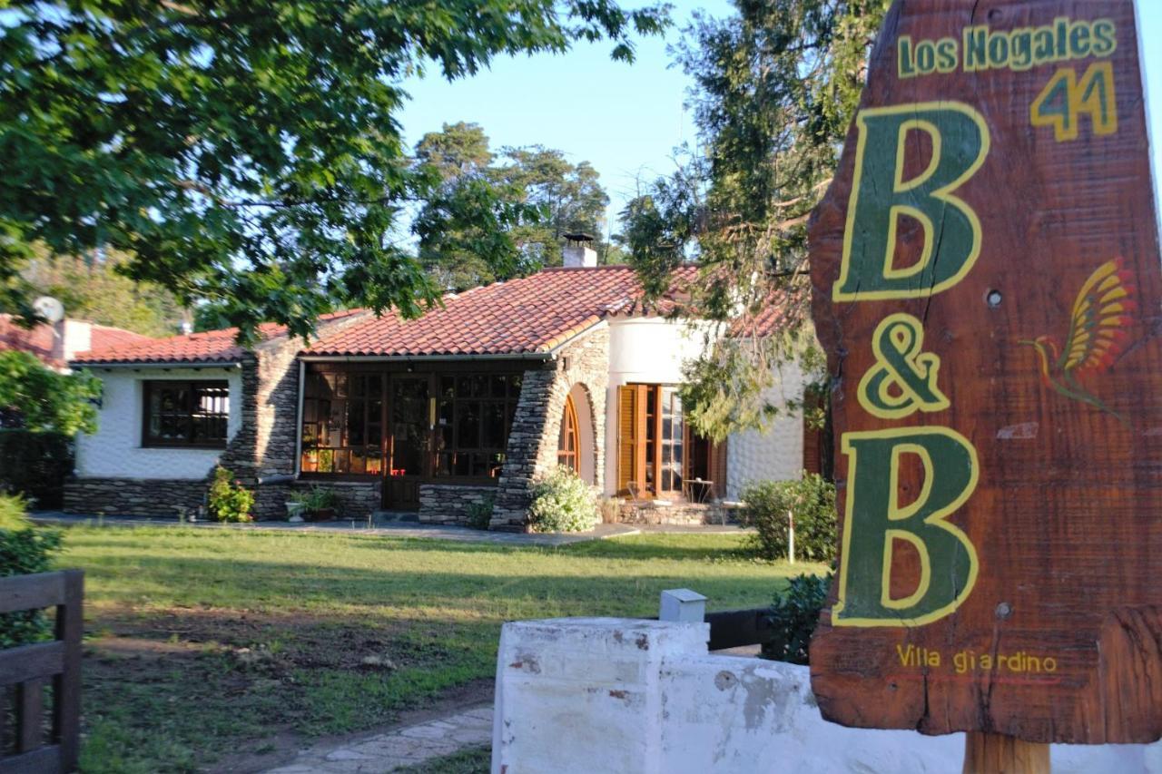 Casa De Huespedes - B&B ビージャ・ヒアルディノ エクステリア 写真