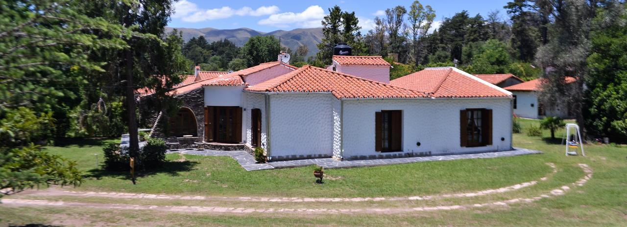 Casa De Huespedes - B&B ビージャ・ヒアルディノ エクステリア 写真